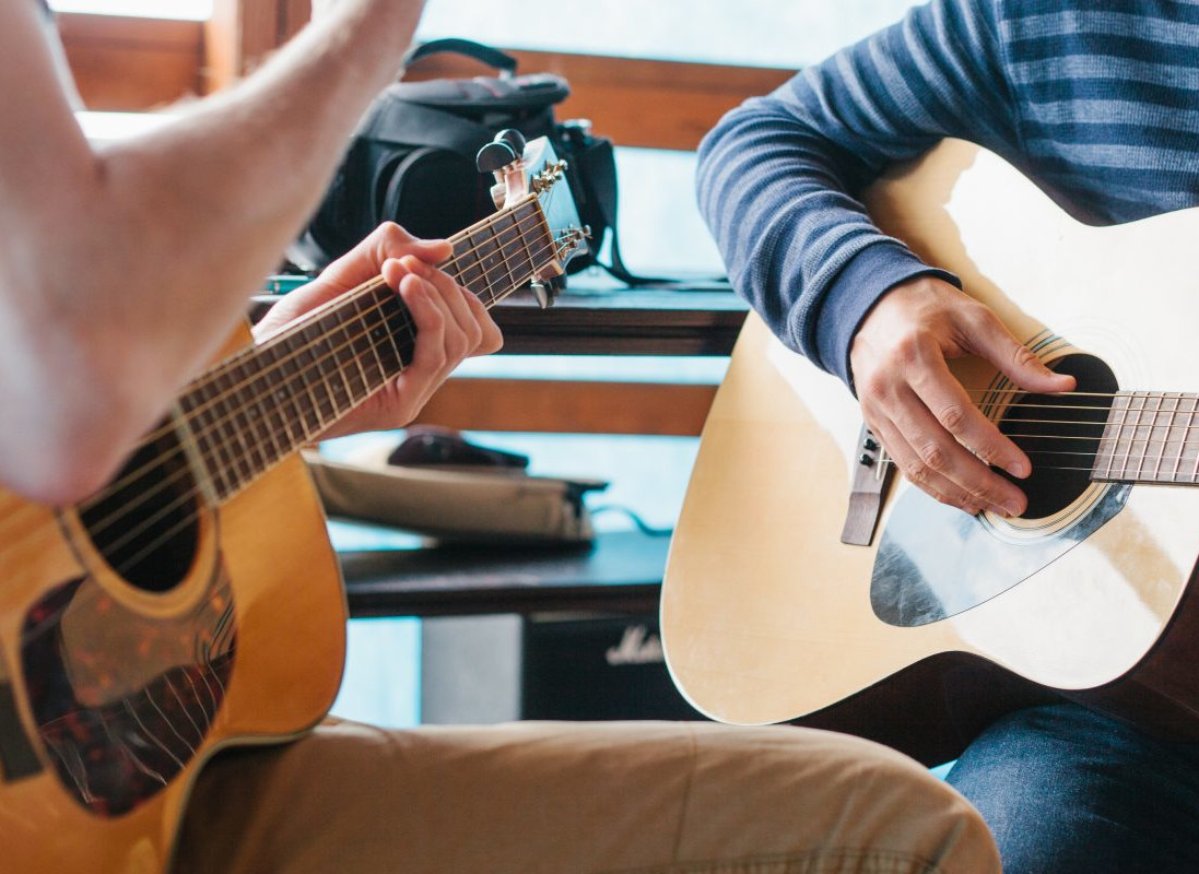 Десять основных принципов обучения игре на гитаре