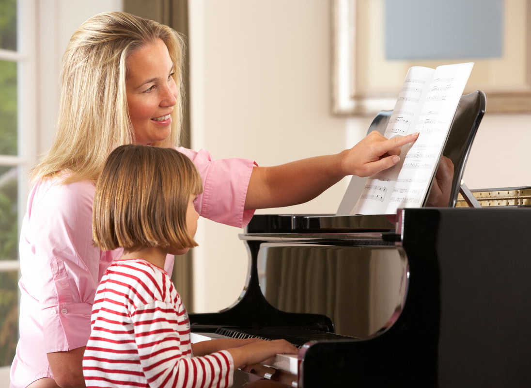 Стоит ли обучать ребёнка музыке?
